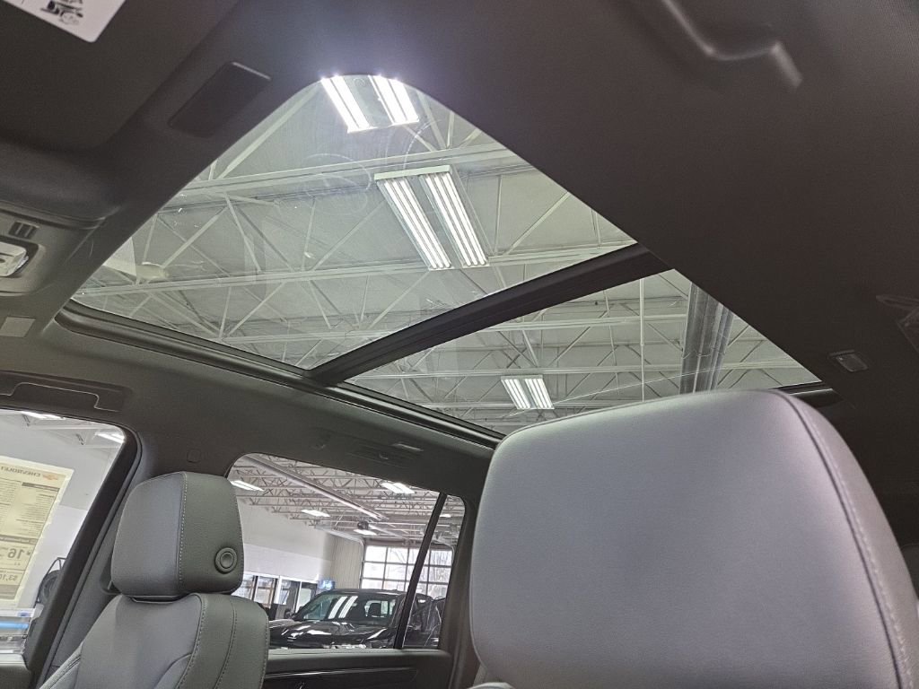 New 2026 Chevrolet Suburban Z71 w/ Comfort Package image 29