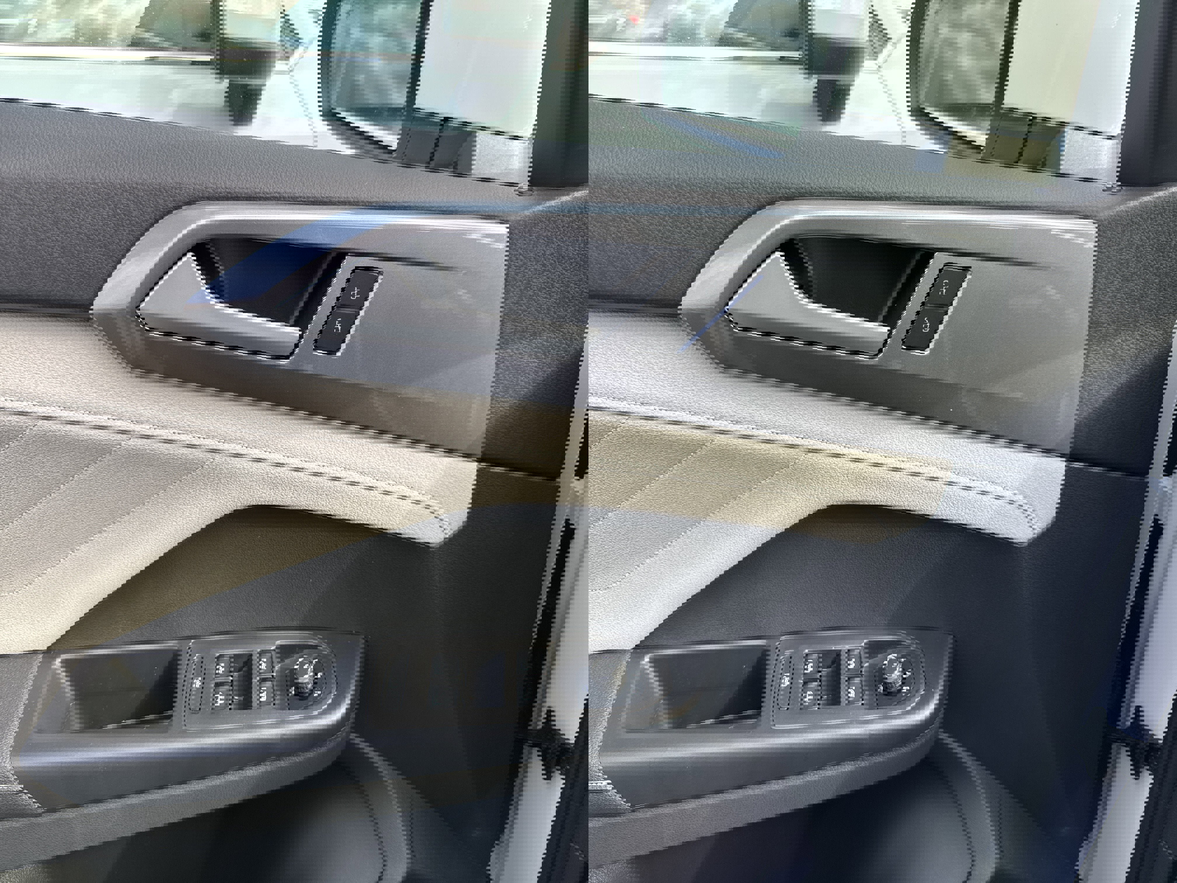 New 2025 Volkswagen Taos SEL image 13