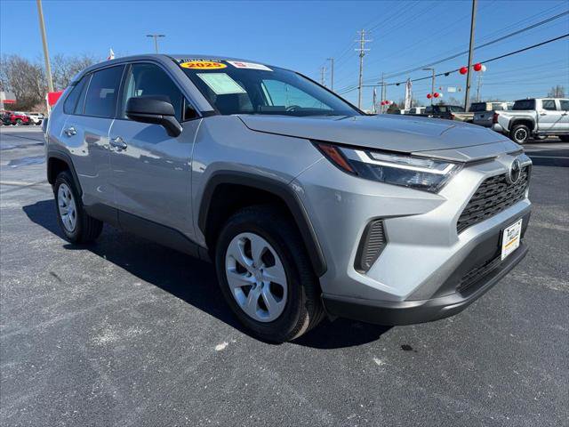 Certified 2025 Toyota RAV4 LE AWD/4WD image 1