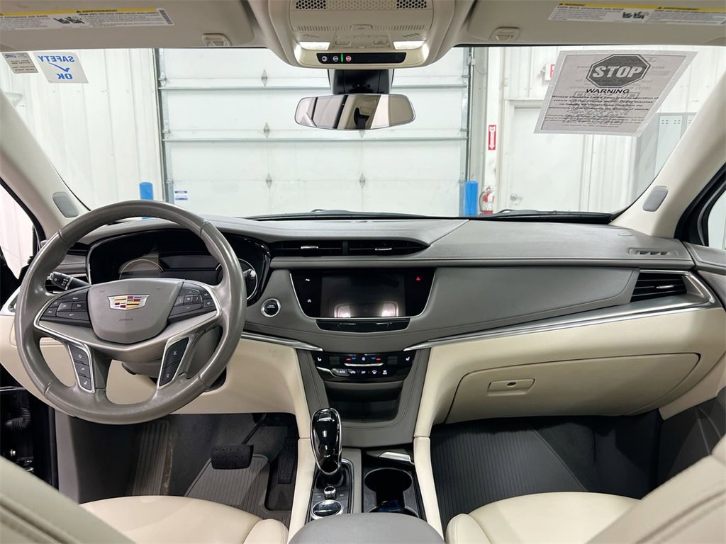 Used 2022 Cadillac XT5 Premium Luxury image 10