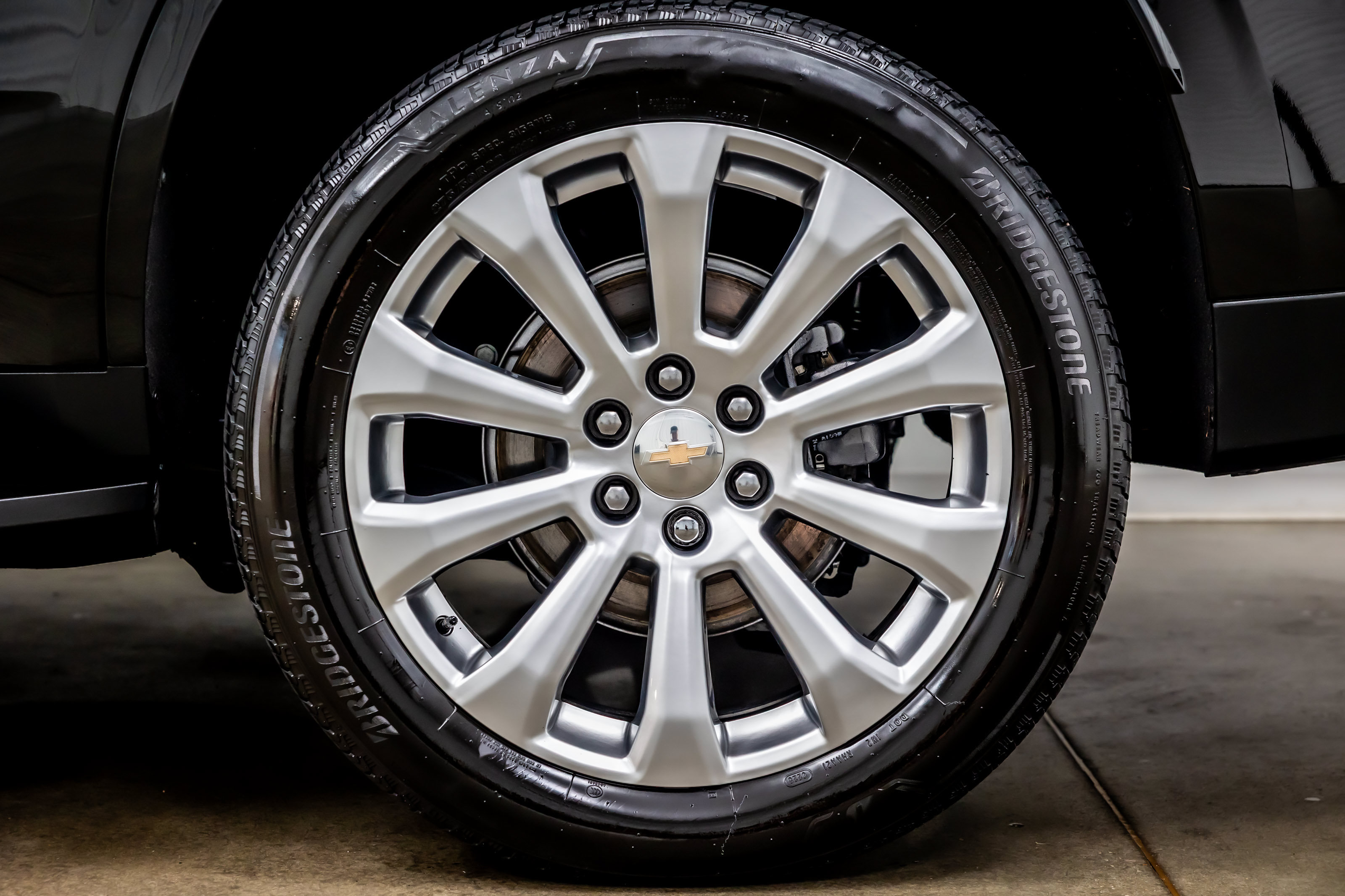 Used 2025 Chevrolet Tahoe Premier RWD image 35