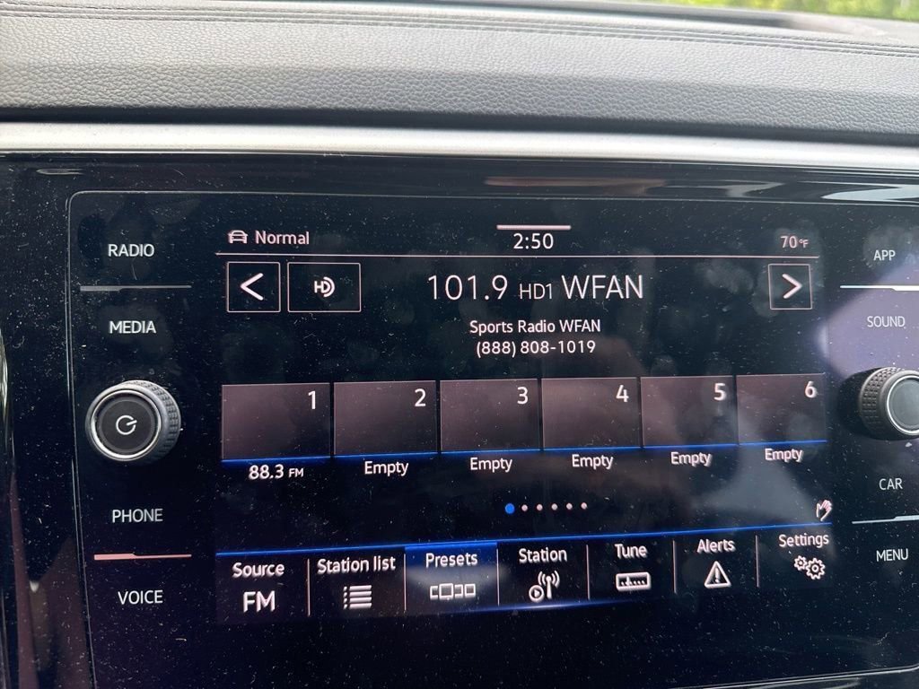 Used 2022 Volkswagen Atlas Cross Sport SE image 25