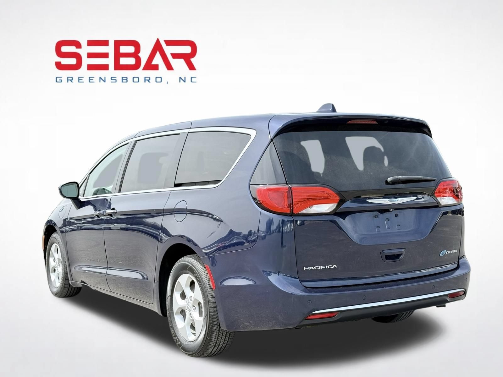 Used 2018 Chrysler Pacifica Touring Plus FWD image 14