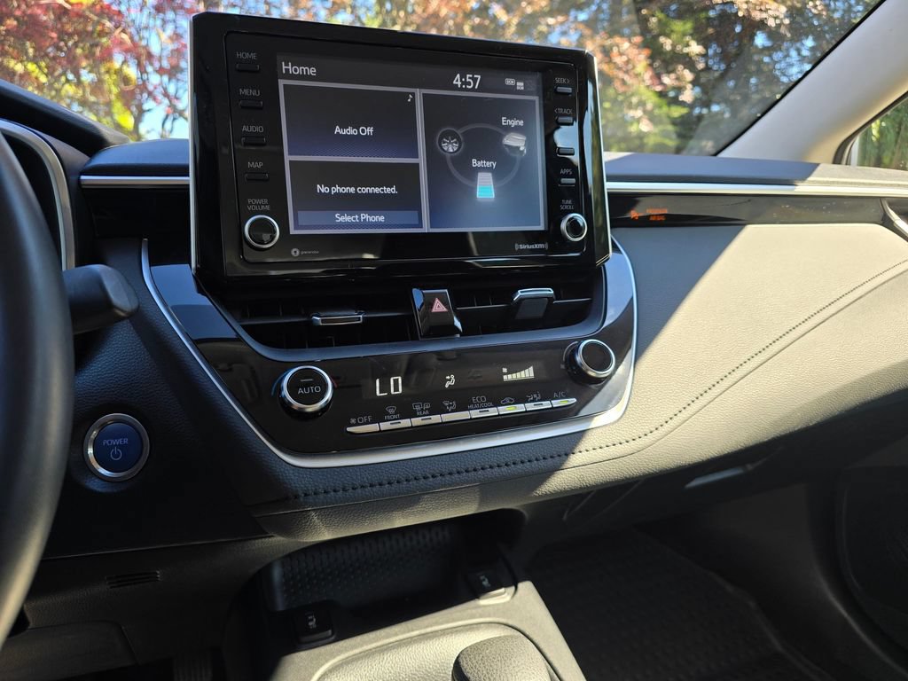 Used 2022 Toyota Corolla LE w/ Premium Interior Package FWD image 18