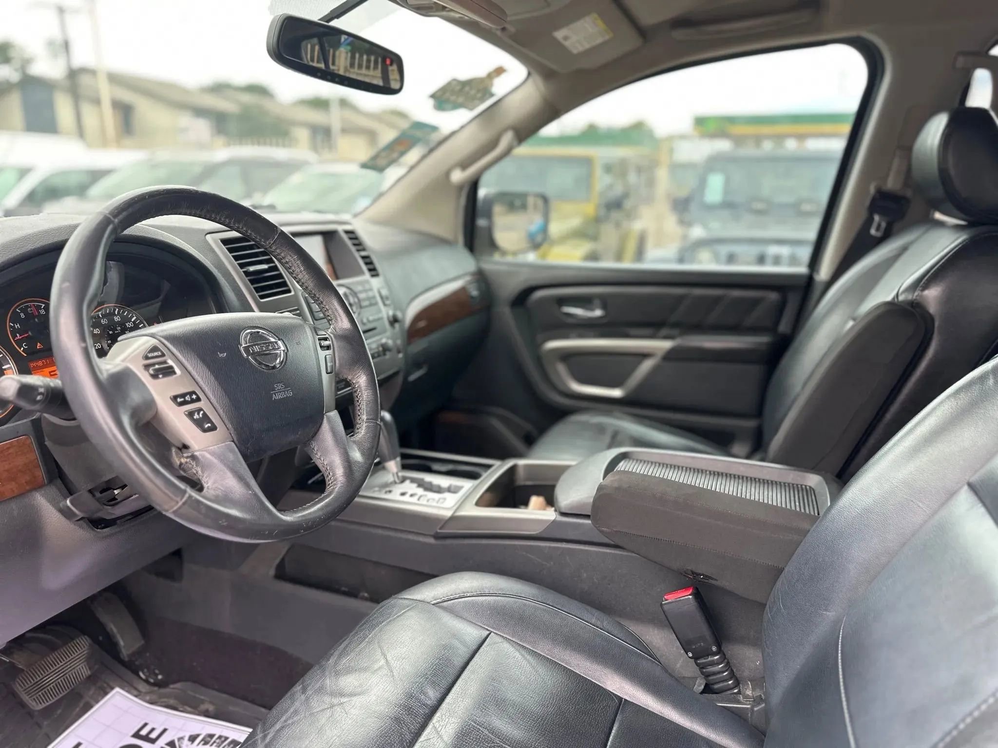 Used 2015 Nissan Armada SL image 29