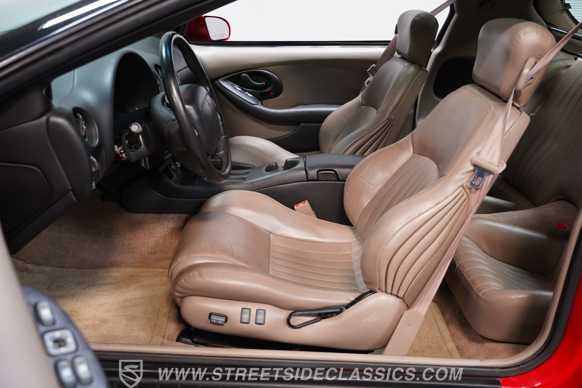 Used 2001 Pontiac Firebird Formula w/ Protection Group RWD image 28