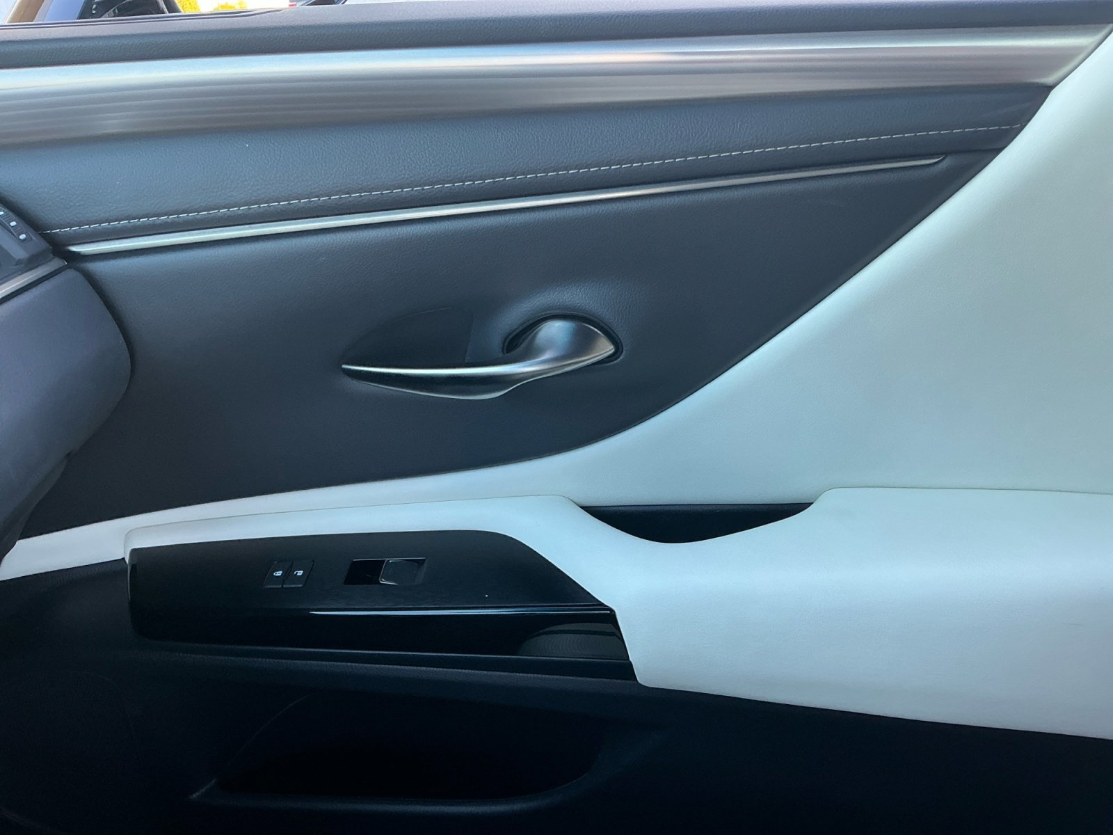 Used 2023 Lexus ES 350 F Sport image 15