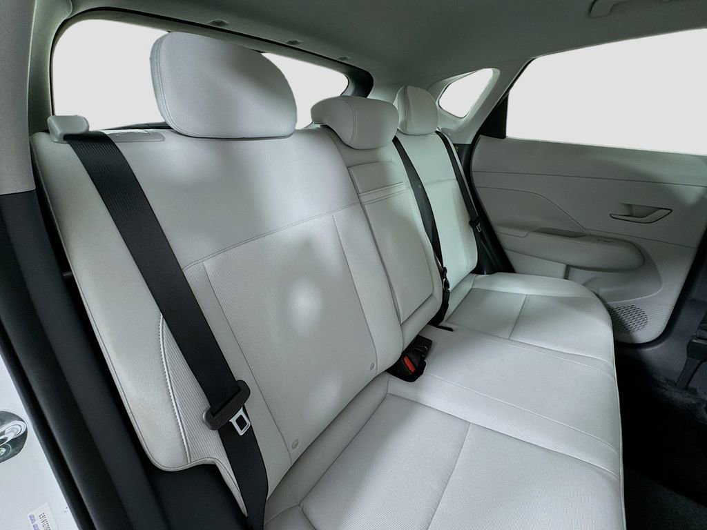 Certified 2025 Hyundai Kona SE image 27