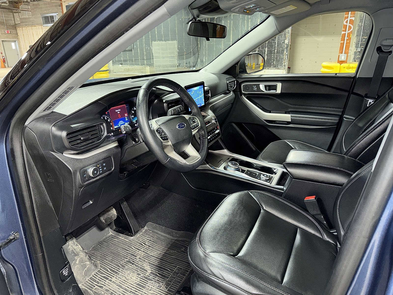 Used 2020 Ford Explorer XLT w/ Equipment Group 202A image 33