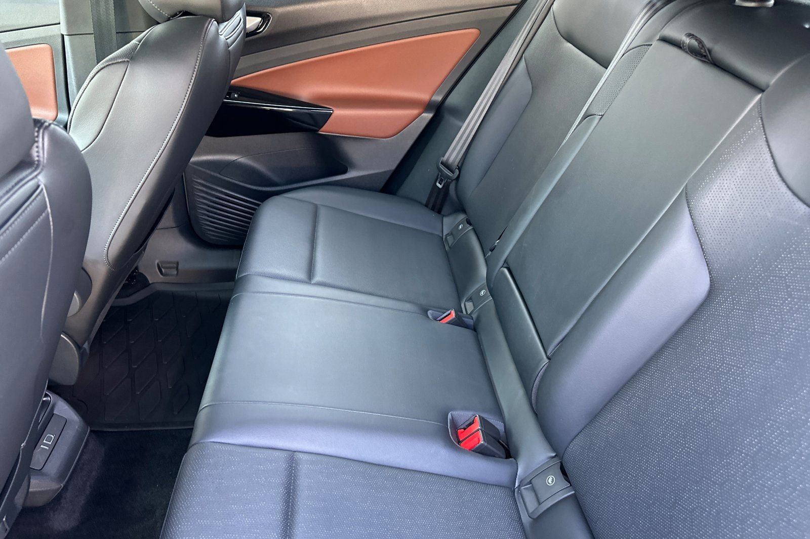 Used 2021 Volkswagen ID.4 Pro S w/ Gradient Package image 12