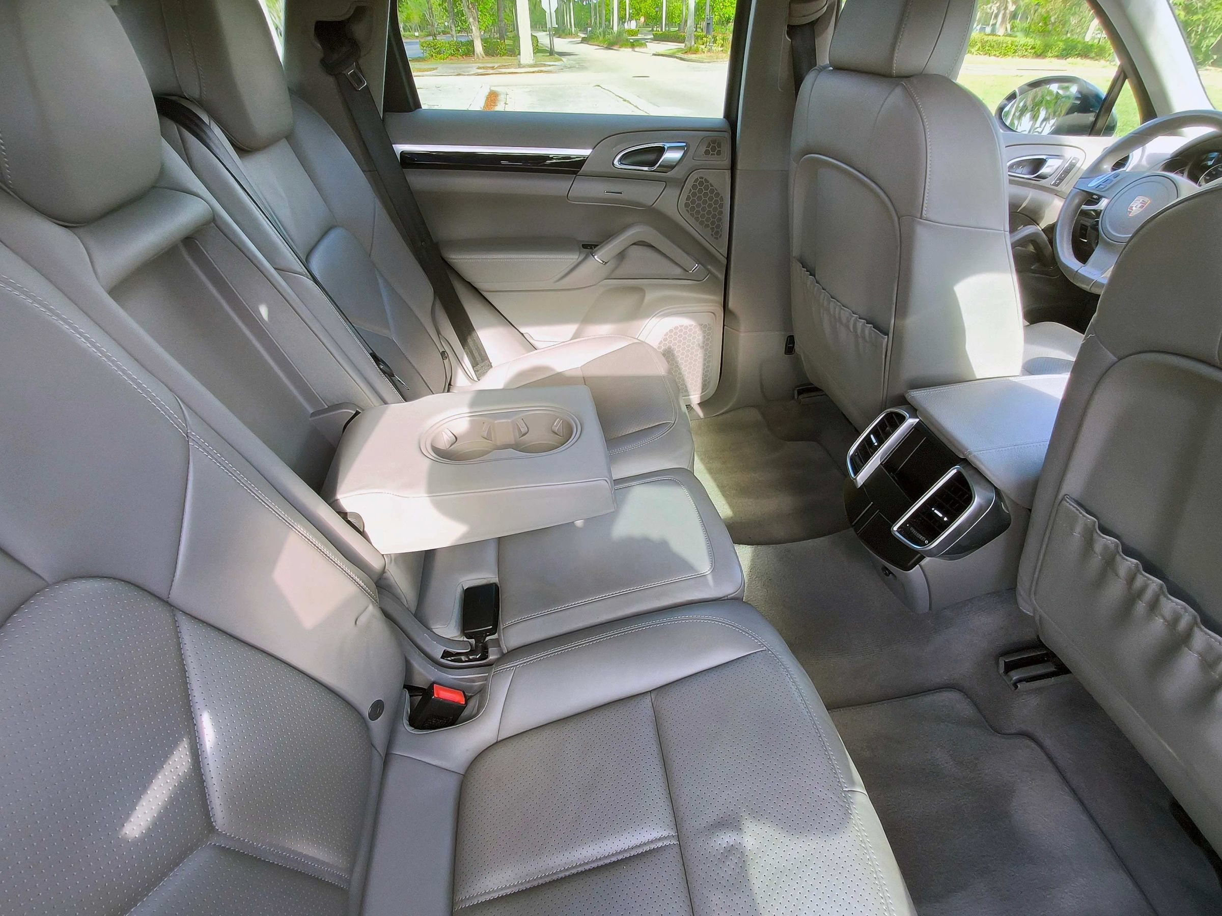Used 2014 Porsche Cayenne AWD/4WD image 14