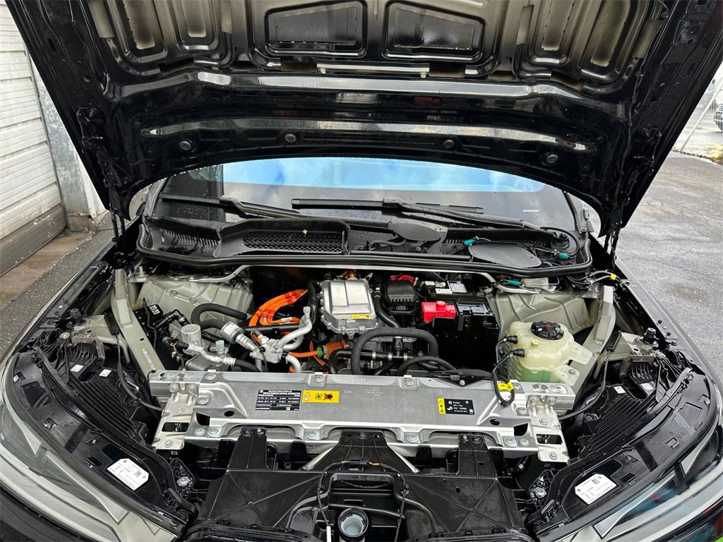 Used 2023 BMW iX xDrive50 w/ Ultimate Package 2 image 30