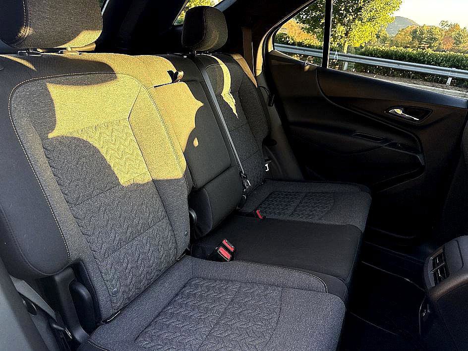 Used 2023 Chevrolet Equinox LT image 13