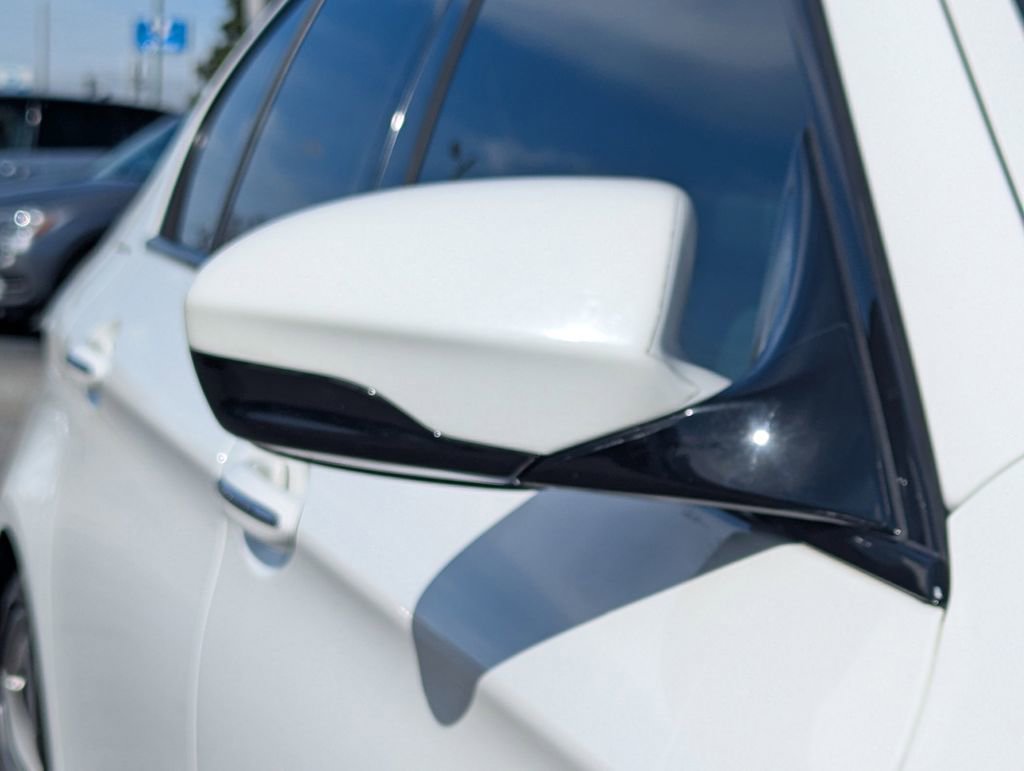 Used 2013 BMW M5 RWD image 12