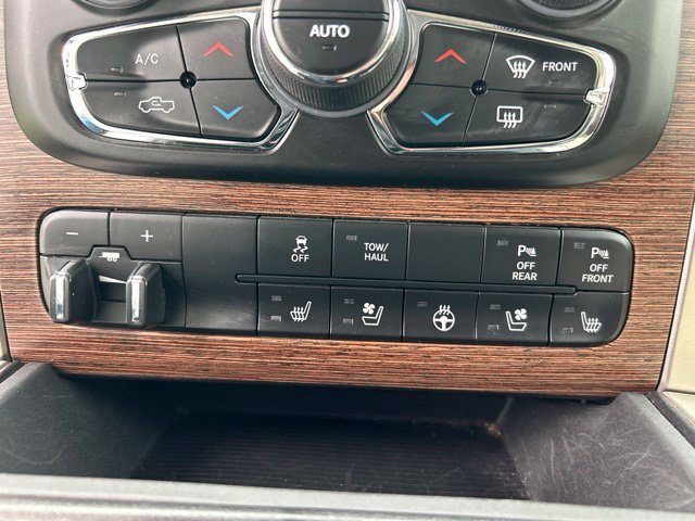 Used 2018 RAM 1500 Laramie AWD/4WD image 35