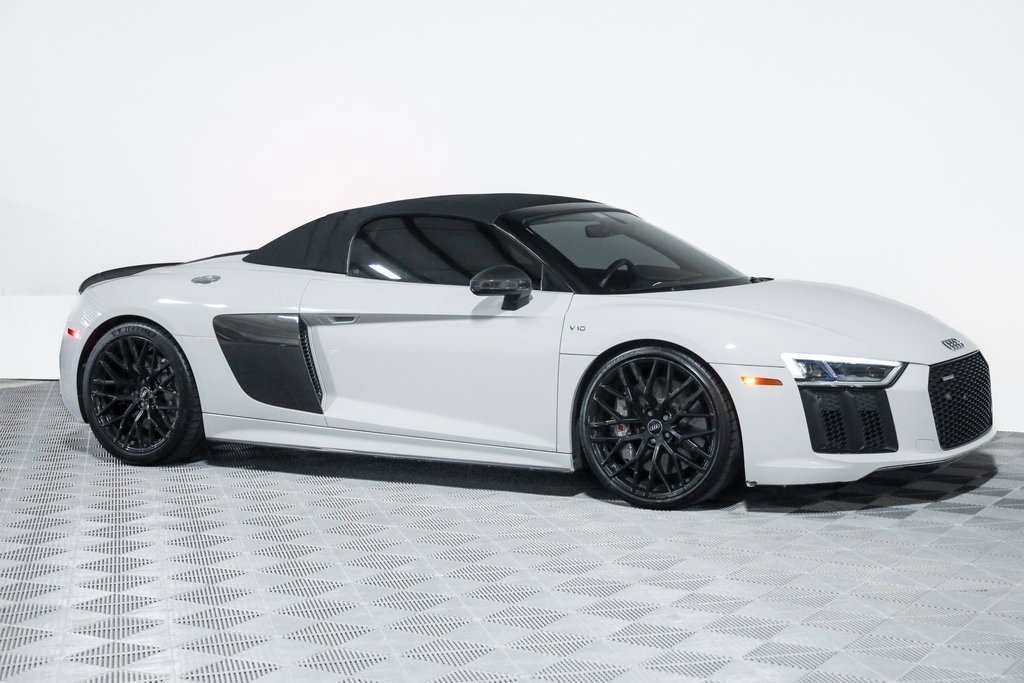 Used 2018 Audi R8 V10 plus image 8