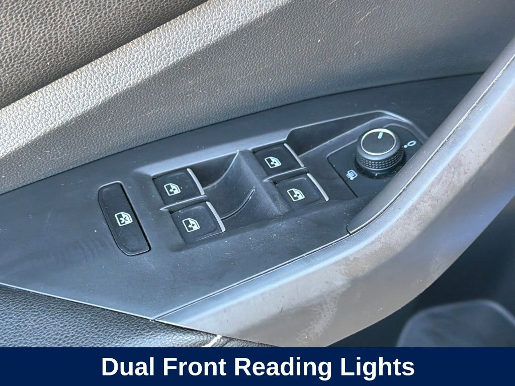 Used 2023 Volkswagen Jetta SE w/ Panoramic Sunroof Package image 14