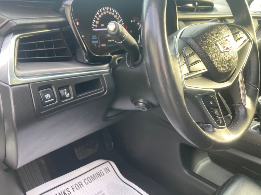 Used 2017 Cadillac XT5 Luxury image 17