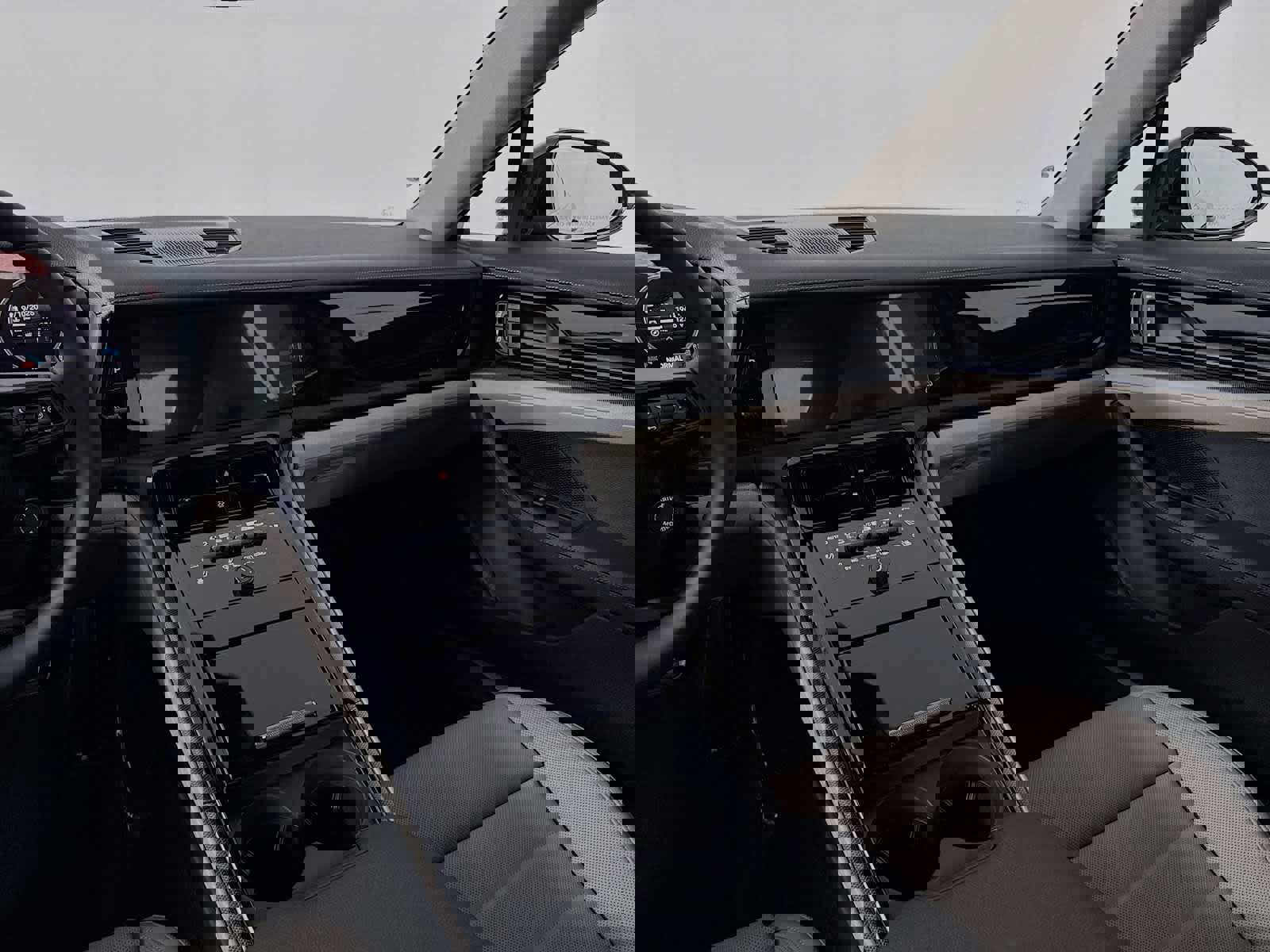 New 2025 Porsche Panamera image 19