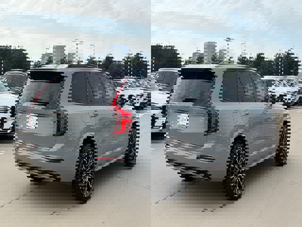 New 2026 Volvo XC90 B6 Ultra w/ Lounge Package image 4