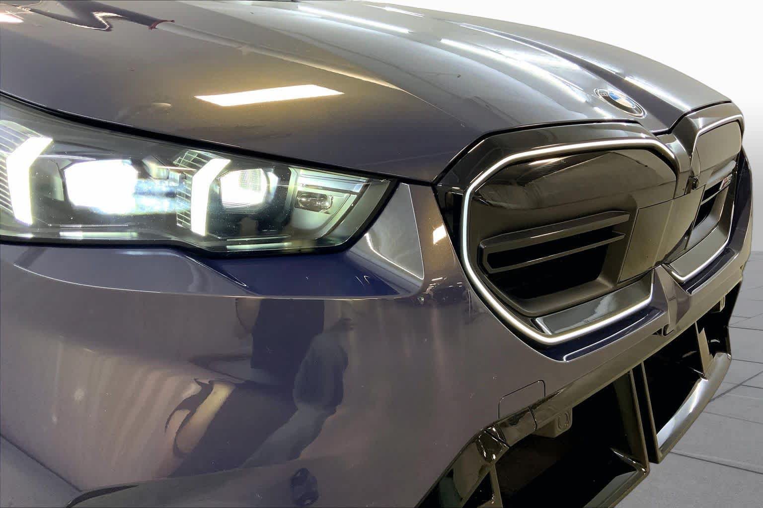 Used 2025 BMW M5 w/ Carbon Package AWD/4WD image 32