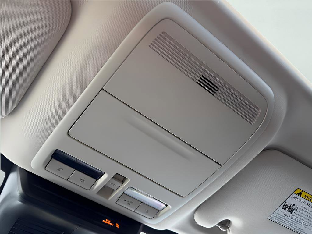 Used 2025 MAZDA CX-70 Plug-In Hybrid w/ Premium Pkg image 50