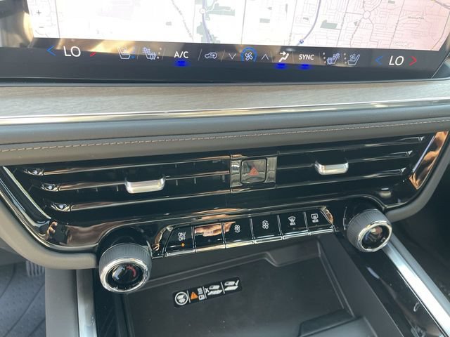 New 2026 Chevrolet Suburban High Country AWD/4WD image 19