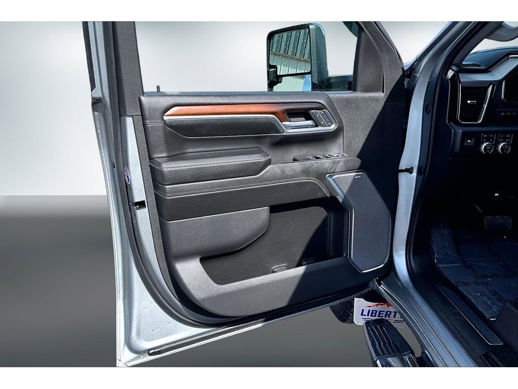 Used 2024 GMC Sierra 2500 Denali w/ Denali Reserve Package AWD/4WD image 17