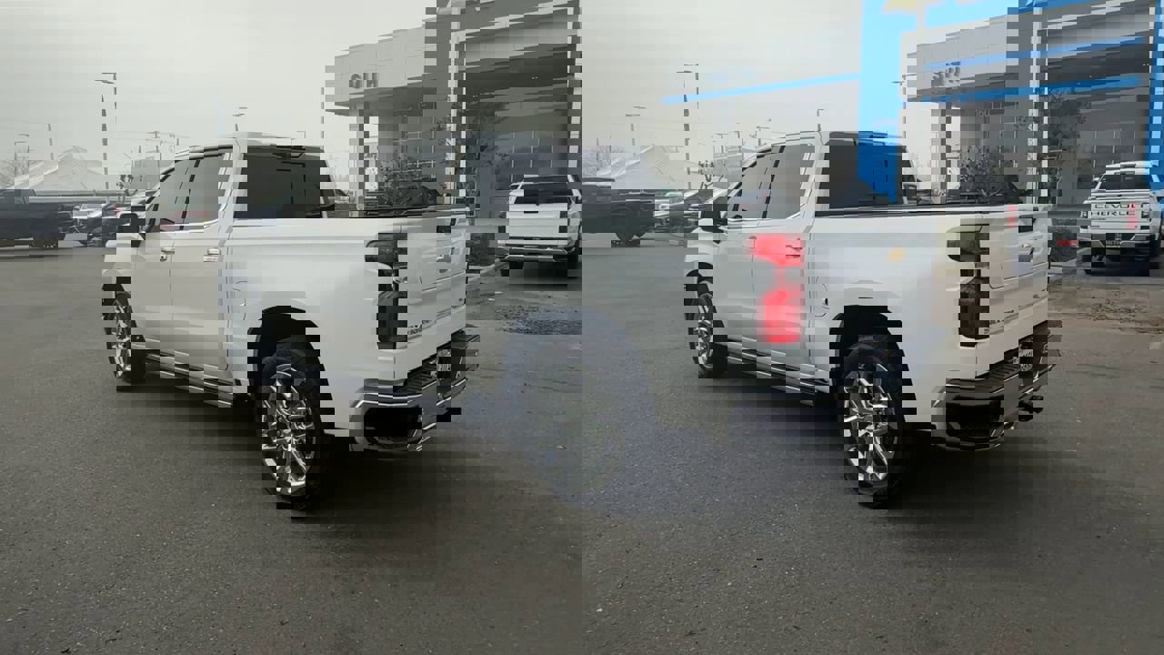 Used 2024 Chevrolet Silverado 1500 LTZ w/ LTZ Premium Package image 5