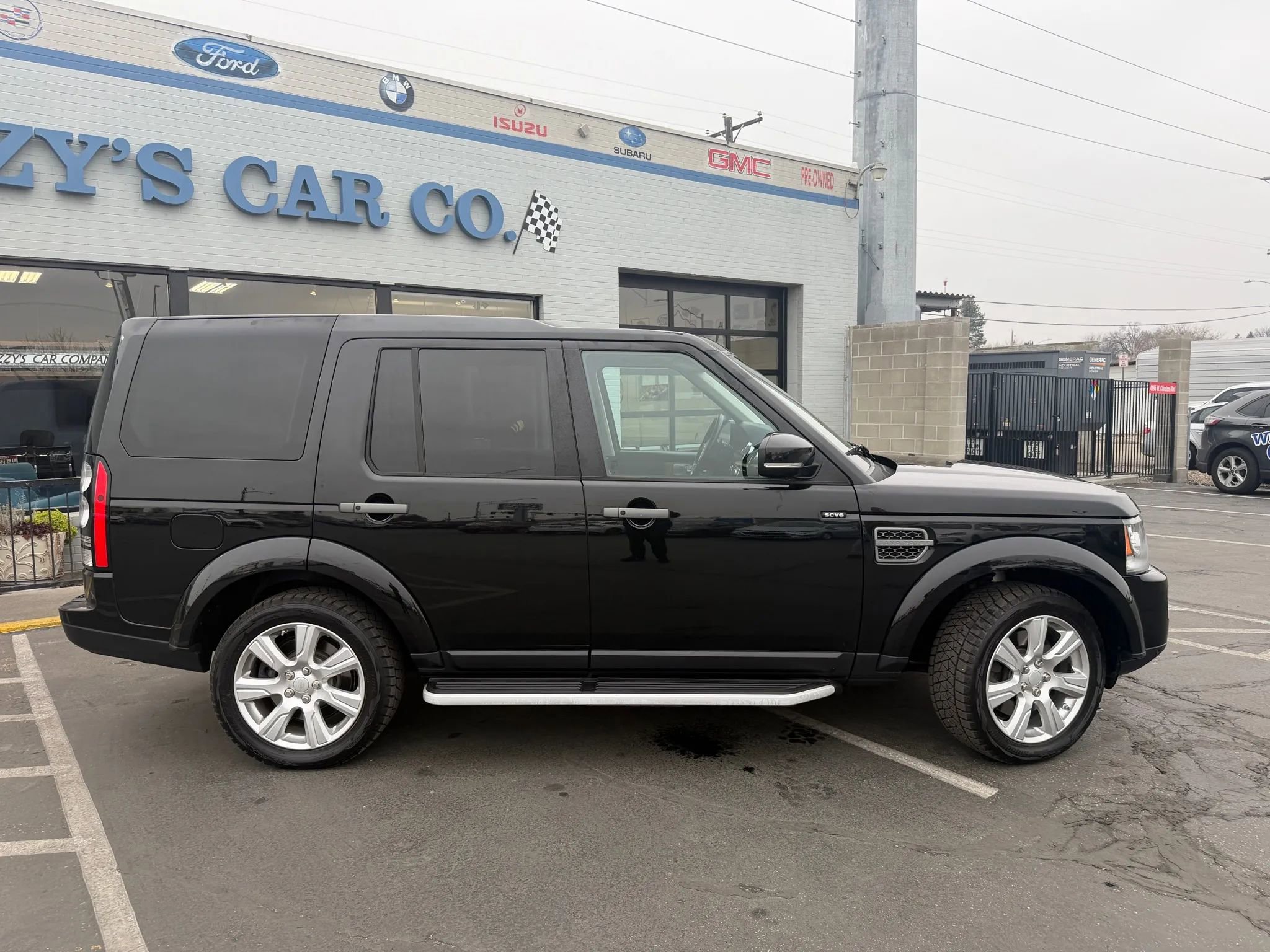 Used 2015 Land Rover LR4 HSE AWD/4WD image 2