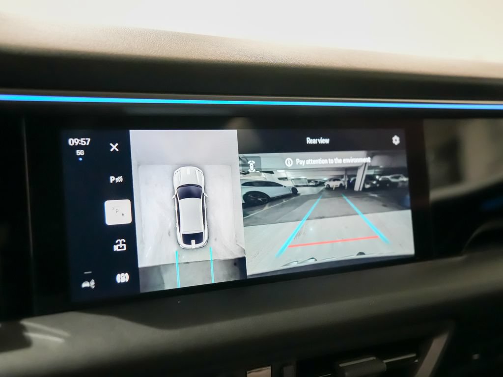 Certified 2025 Porsche Macan Electric RWD image 31