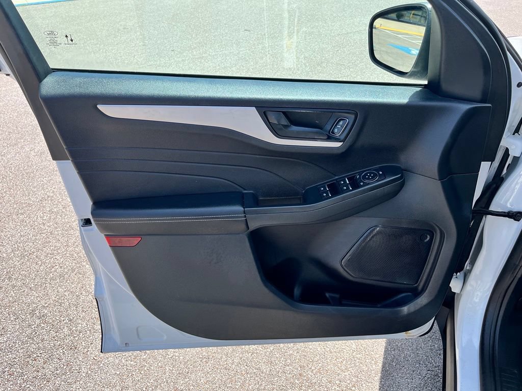 Used 2022 Ford Escape SE w/ Convenience Package FWD image 10