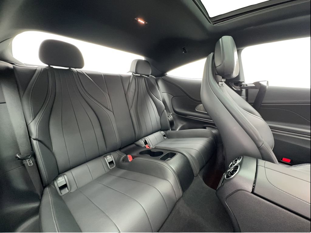 Used 2025 Mercedes-Benz CLE 300 4MATIC Coupe image 30