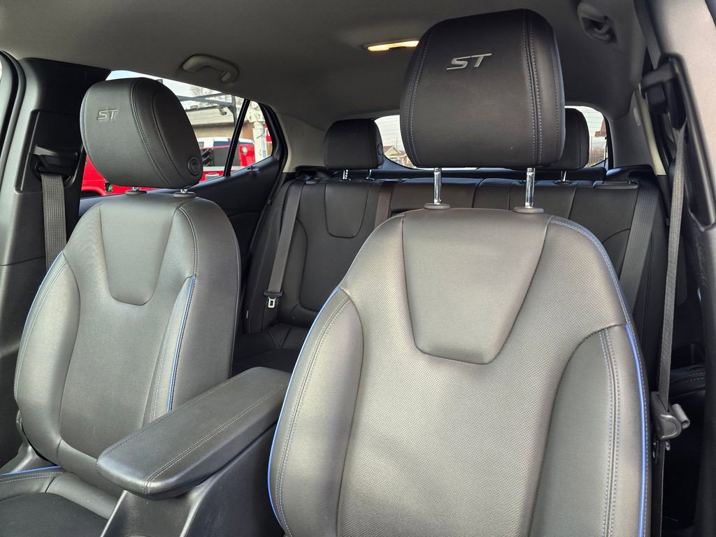 Used 2025 Buick Encore GX Sport Touring w/ Advanced Technology Package AWD/4WD image 22
