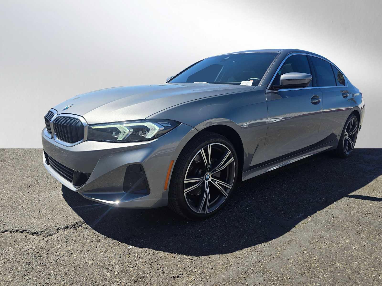 Used 2024 BMW 330i Sedan w/ Convenience Package image 7