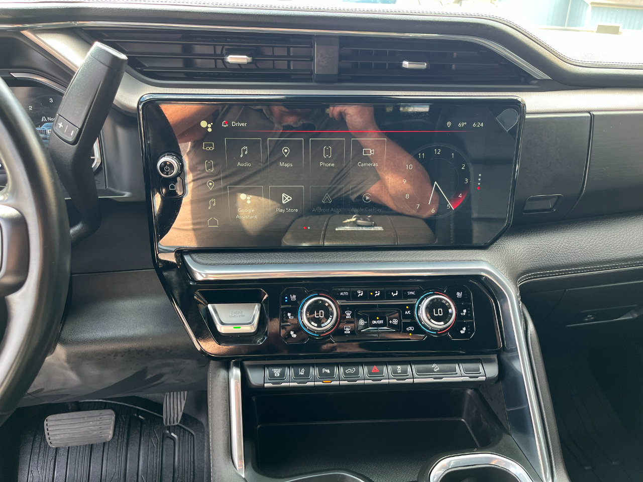 Used 2025 GMC Sierra 3500 Denali w/ Denali Reserve Package image 20