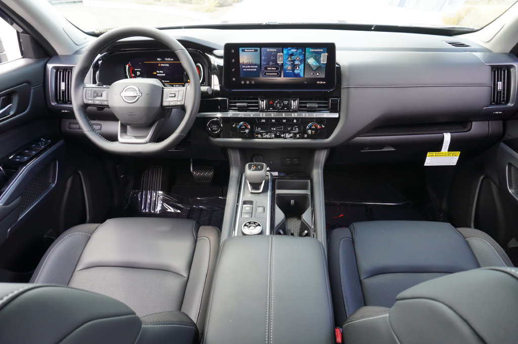 New 2026 Nissan Pathfinder SL w/ SL Premium Package AWD/4WD image 12