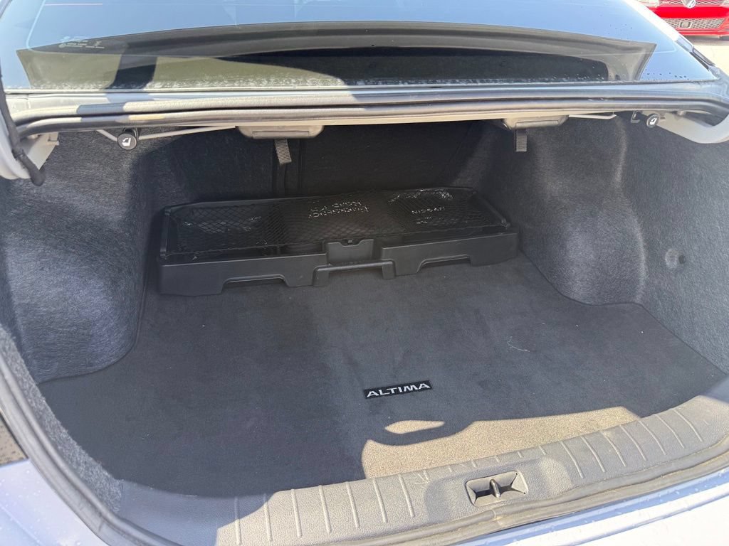 Used 2024 Nissan Altima 2.0 SR FWD image 11