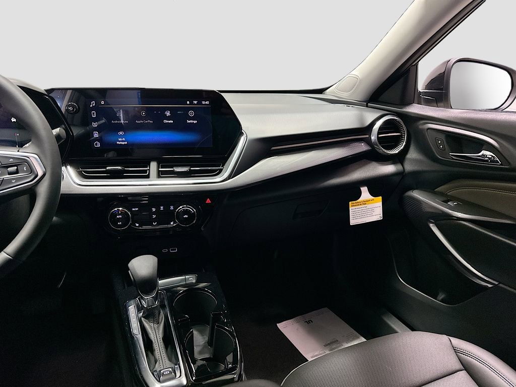 New 2026 Chevrolet Trax ACTIV FWD image 24
