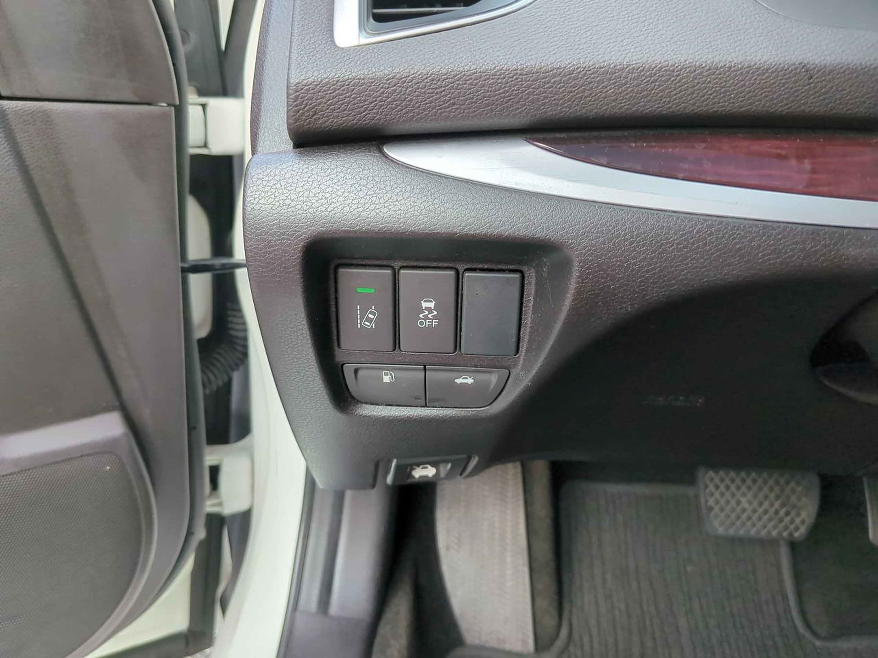 Used 2017 Acura TLX w/ Technology Package FWD image 14