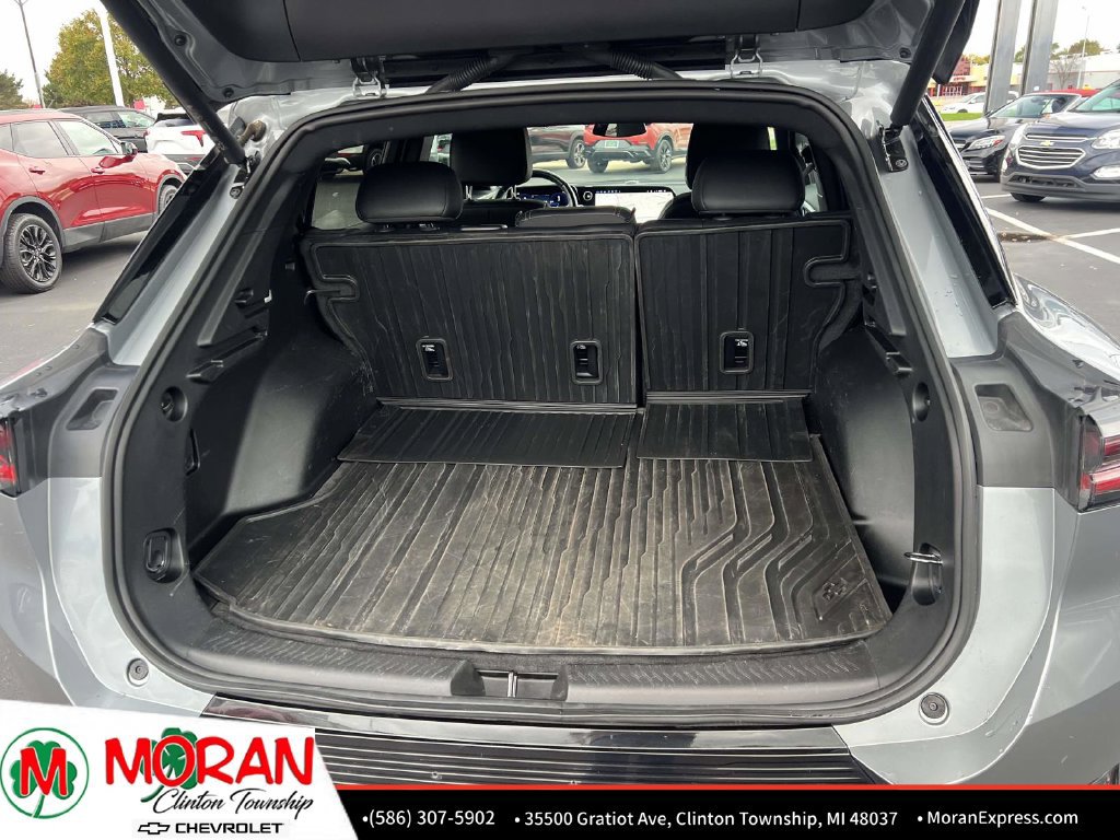 Used 2024 Chevrolet Equinox EV LT FWD image 12