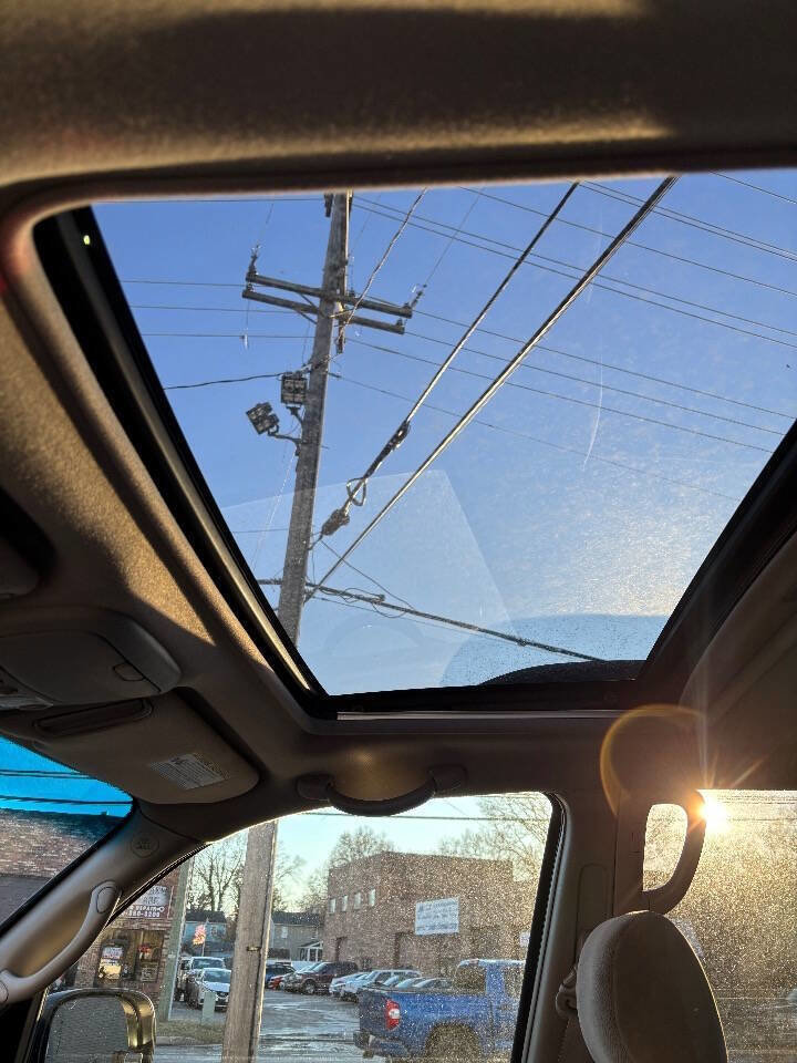 Used 2005 Toyota Sequoia SR5 image 11