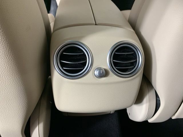 Used 2019 Mercedes-Benz GLC 300 4MATIC image 34