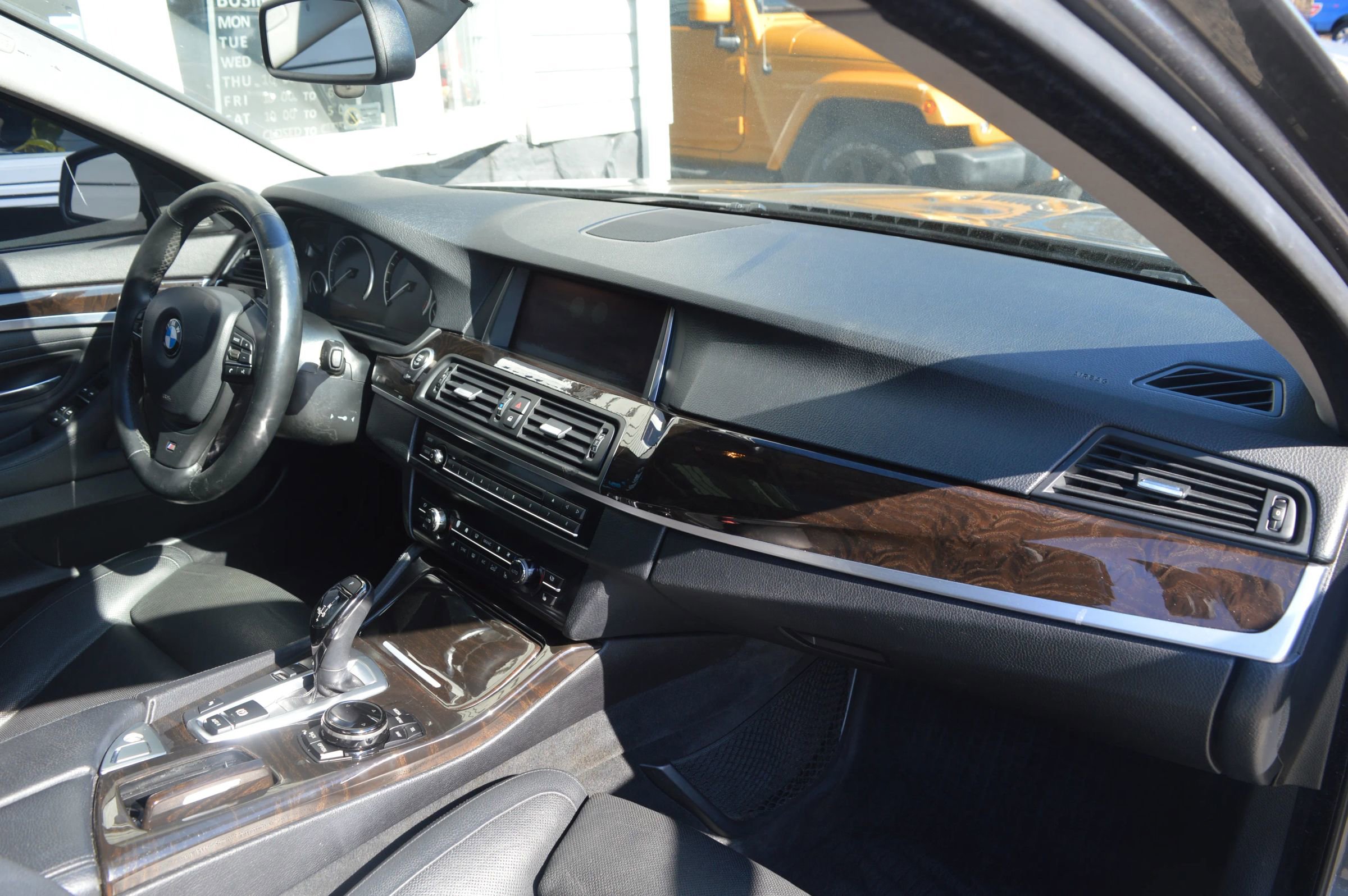 Used 2016 BMW 528i Sedan image 32