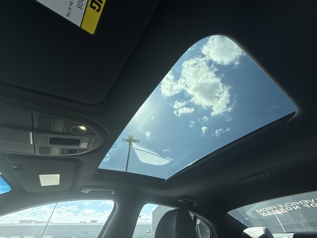 Used 2025 Genesis G70 2.5T w/ Sport Prestige Package image 28