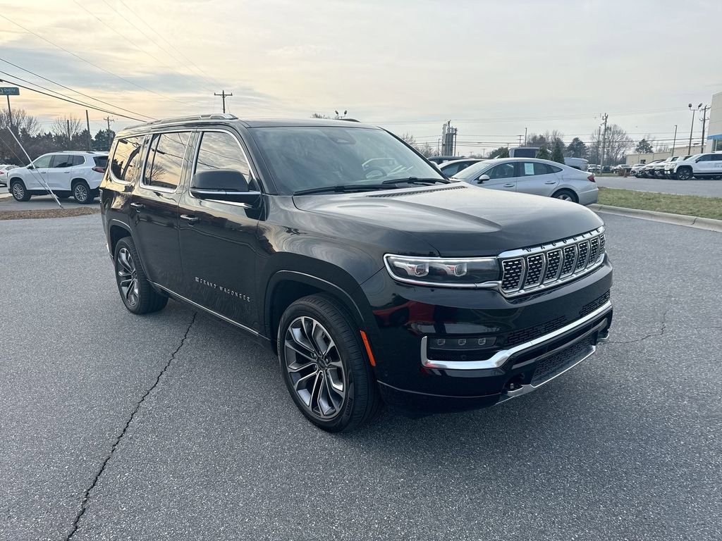 Used 2022 Jeep Grand Wagoneer Series III w/ Rear Seat Video Group 1 image 2