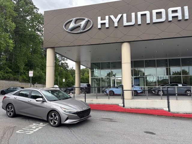 Used 2023 Hyundai Elantra SEL w/ Convenience Package