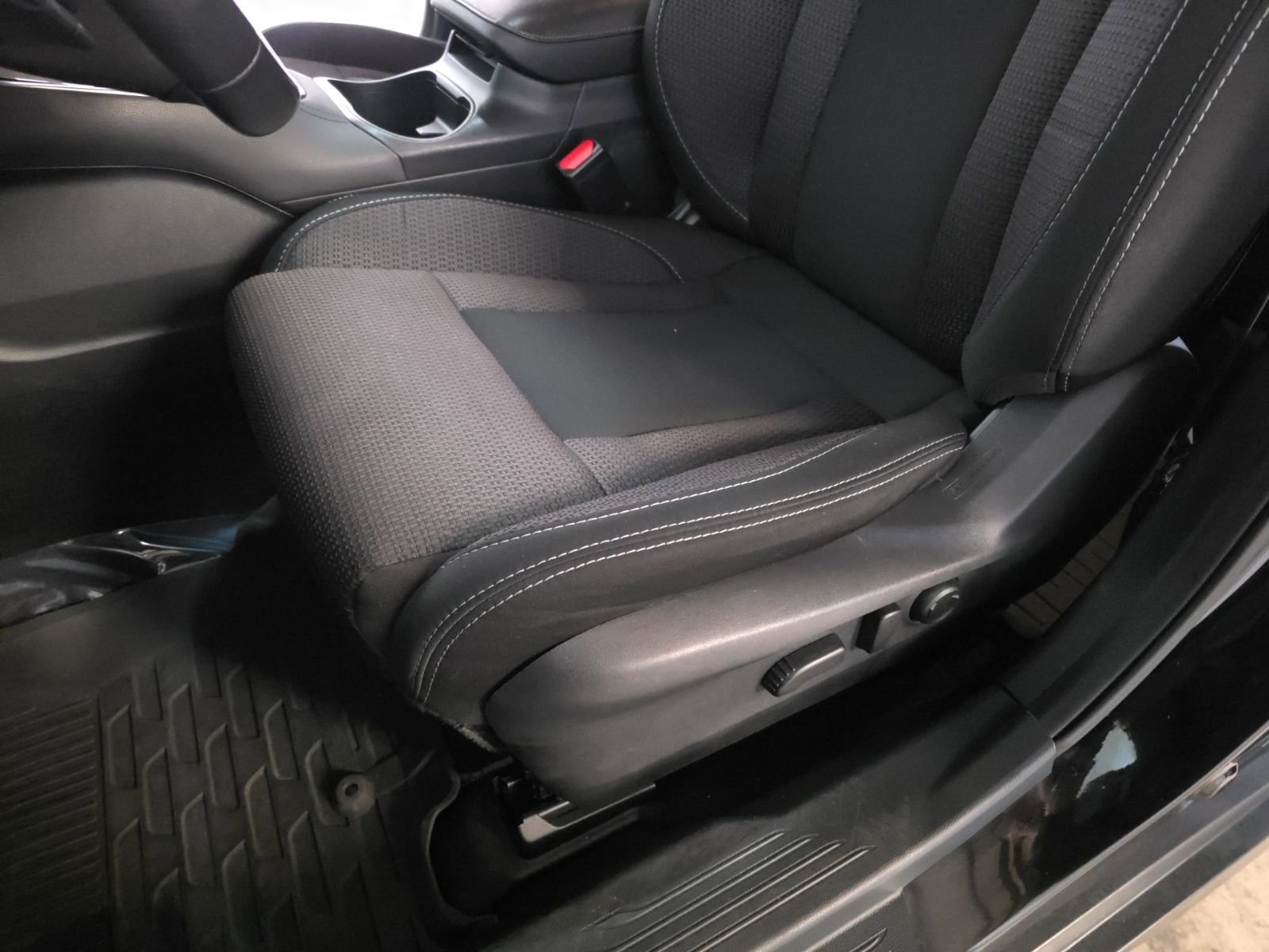 Used 2022 Subaru Outback Premium image 27