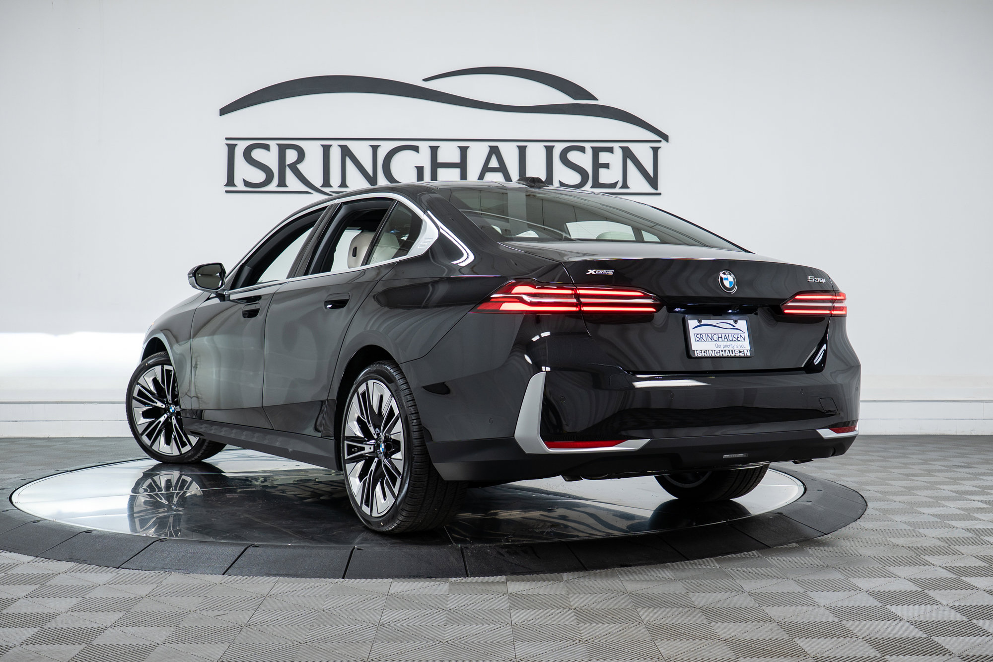 New 2026 BMW 530i xDrive w/ Premium Package image 29