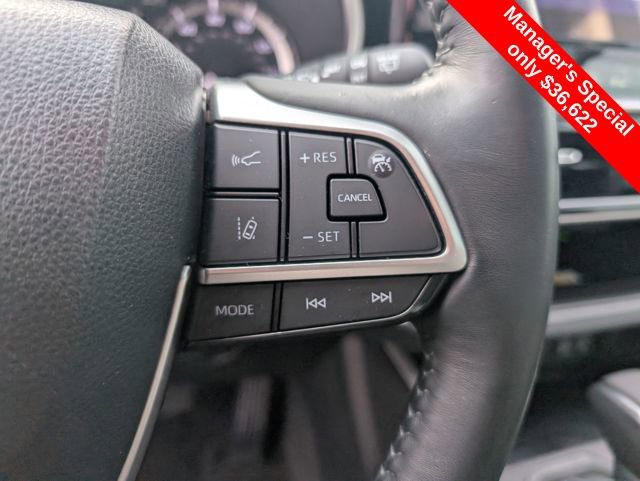 Used 2023 Toyota Highlander XLE image 19